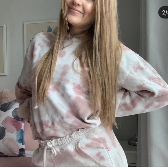 Abercrombie & Fitch Matching Sweatsuit (M Sweater, S Sweatshorts) - Picture 1 of 9